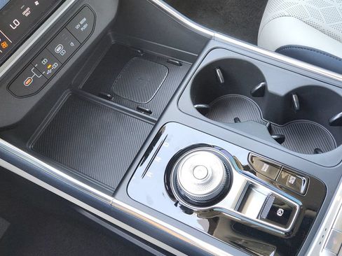 New 2026 Kia Carnival EX FWD image 19