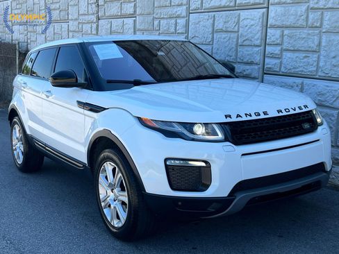 Used 2016 Land Rover Range Rover Evoque SE Premium image 3