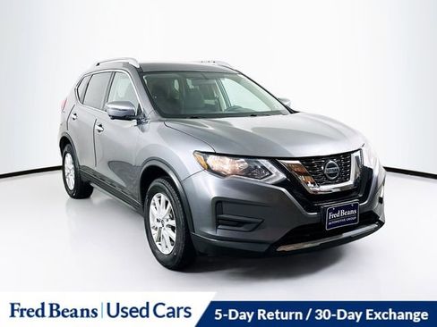Used 2018 Nissan Rogue SV w/ Premium Package image 1