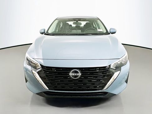 Used 2024 Nissan Sentra SV FWD image 2
