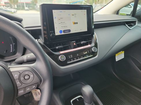 Used 2026 Toyota Corolla LE FWD image 22