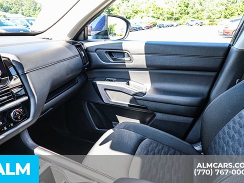 Used 2025 Nissan Pathfinder SV FWD image 47