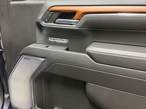 Used 2023 GMC Sierra 1500 Denali w/ Technology Package image 45