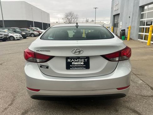 Used 2015 Hyundai Elantra SE w/ Option Group 03 image 5
