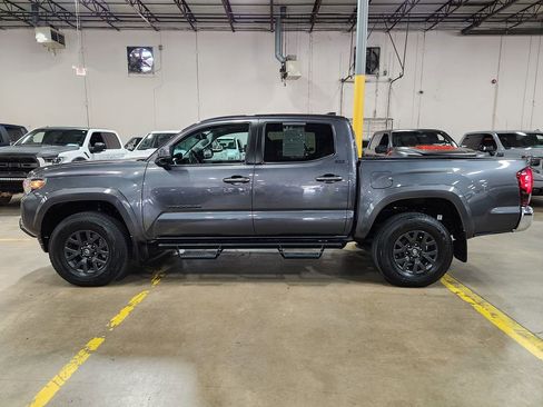 Used 2022 Toyota Tacoma SR5 image 7