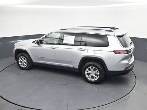 Used 2023 Jeep Grand Cherokee L Limited AWD/4WD image 39