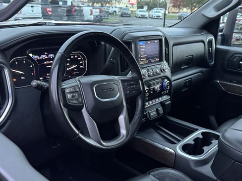 Used 2023 GMC Sierra 2500 Denali image 9