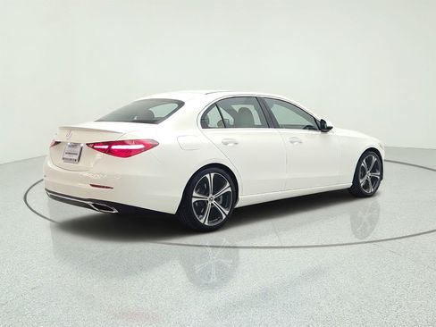 Used 2022 Mercedes-Benz C 300 Sedan image 5