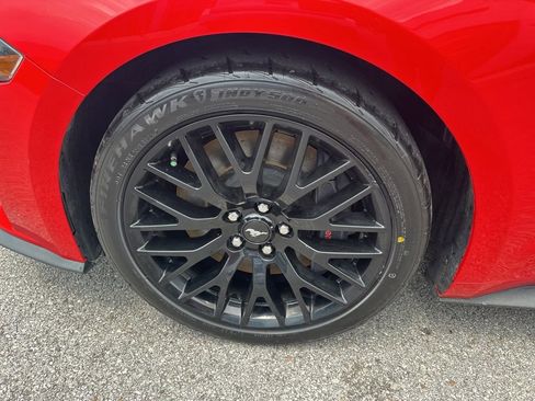 Used 2018 Ford Mustang GT Premium w/ GT Performance Package RWD image 6
