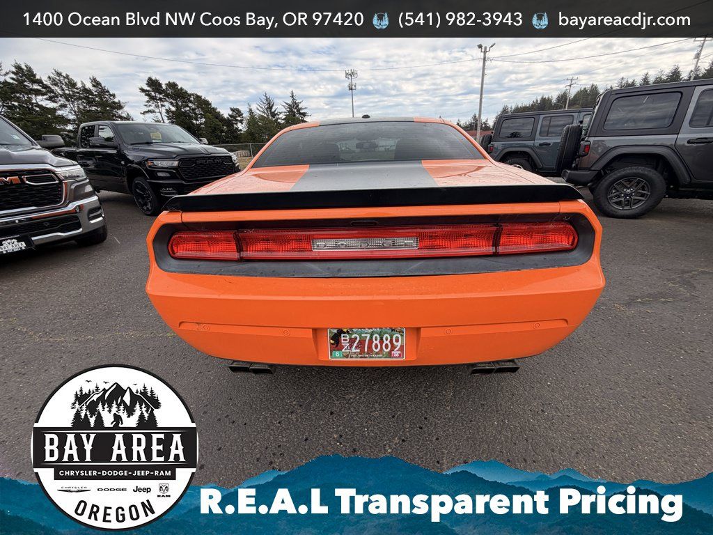 Used 2014 Dodge Challenger R/T RWD image 8