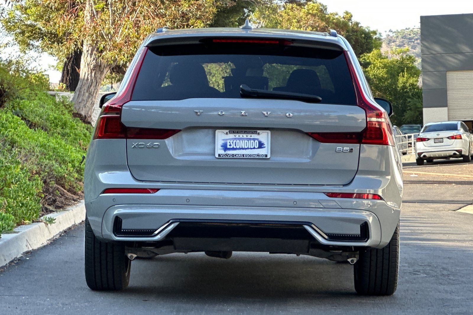 Certified 2026 Volvo XC60 B5 Plus AWD/4WD image 5
