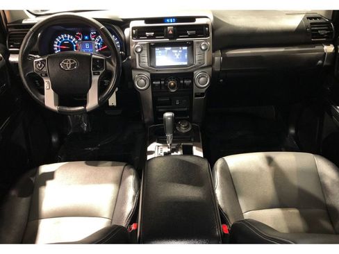 Used 2018 Toyota 4Runner SR5 Premium image 23