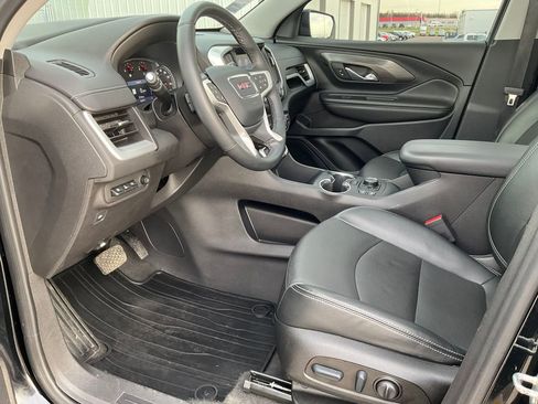 Used 2023 GMC Terrain SLT w/ Infotainment Package II AWD/4WD image 2