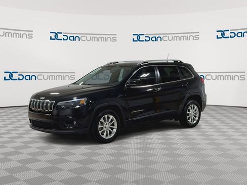Used 2019 Jeep Cherokee Latitude w/ Popular Appearance Group image 4