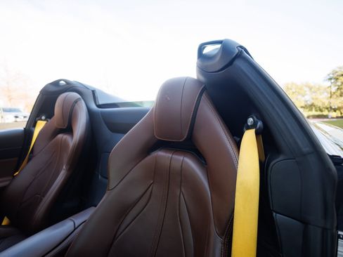 Used 2021 Ferrari 812 GTS image 41