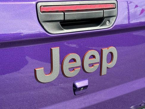New 2026 Jeep Gladiator Mojave image 18