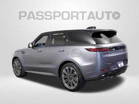 Used 2025 Land Rover Range Rover Sport Dynamic SE AWD/4WD image 3