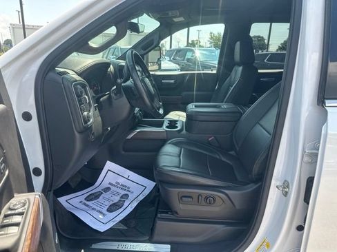 Used 2022 Chevrolet Silverado 1500 High Country w/ Technology Package AWD/4WD image 16