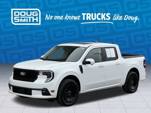 Used 2025 Ford Maverick Lobo image 2