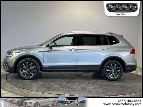 Used 2023 Volkswagen Tiguan SE image 5