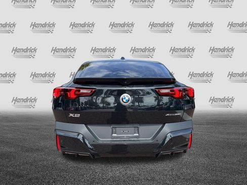 Used 2025 BMW X2 xDrive28i AWD/4WD image 9