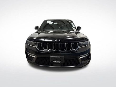 Used 2024 Jeep Grand Cherokee Limited w/ MOPAR Finishing Package image 12