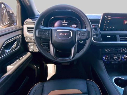 Used 2024 GMC Yukon AT4 w/ AT4 Premium Plus Package AWD/4WD image 6