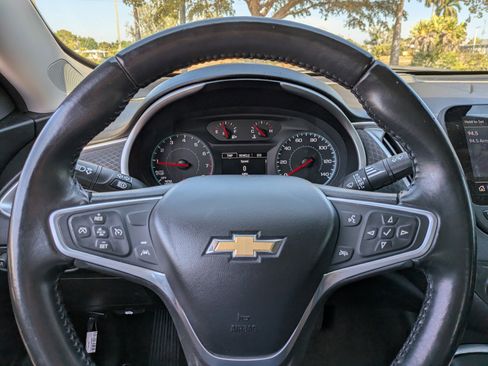Used 2022 Chevrolet Malibu RS FWD image 26