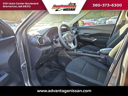 Used 2023 Nissan Kicks SV image 17