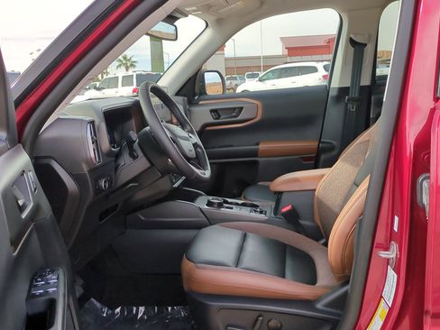 Used 2025 Ford Bronco Sport Outer Banks w/ Outer Banks Tech Package+ image 12