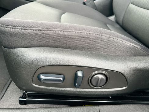 Used 2024 Chevrolet Malibu LT FWD image 12