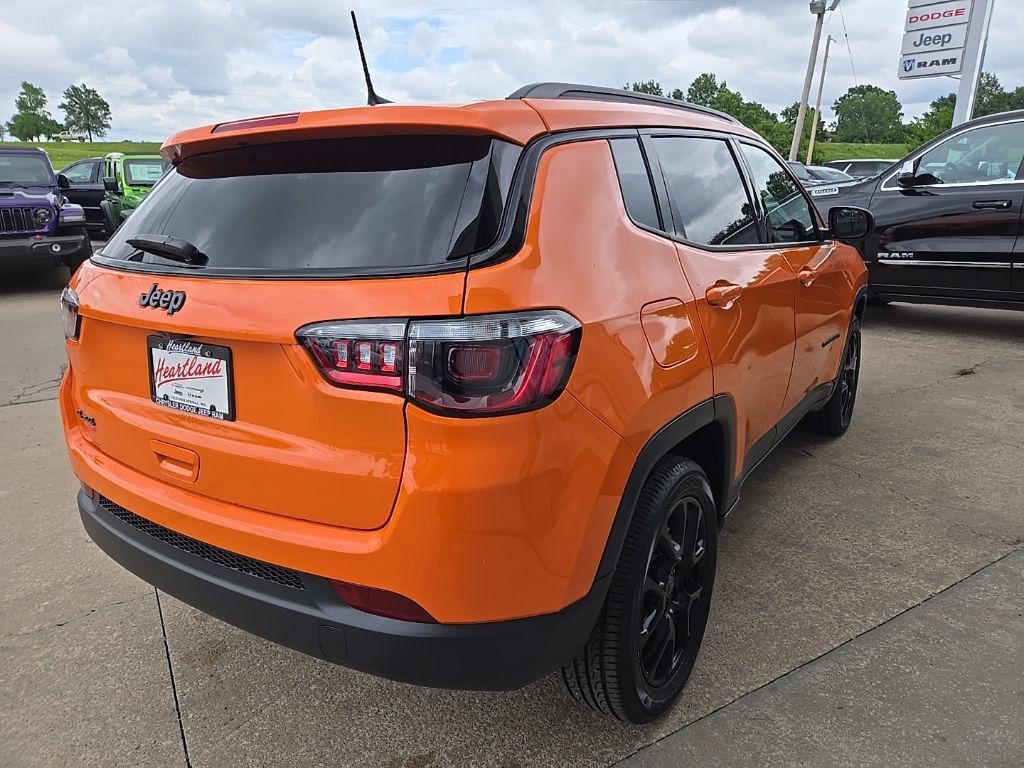 New 2026 Jeep Compass Latitude AWD/4WD image 10
