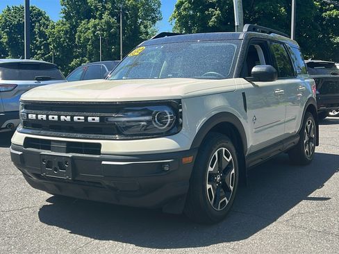 Used 2024 Ford Bronco Sport Outer Banks w/ Tech Package AWD/4WD image 3