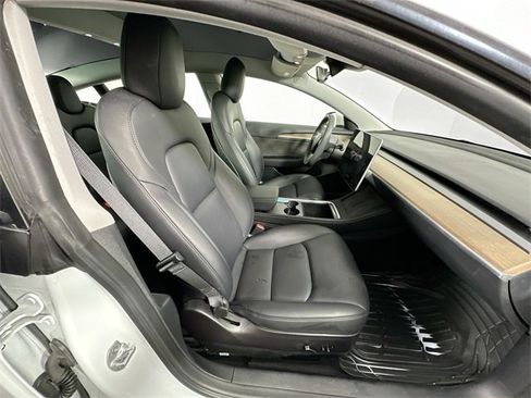 Used 2023 Tesla Model 3 Standard Range image 25