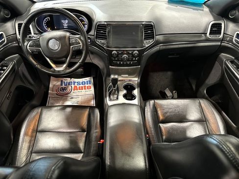 Used 2022 Jeep Grand Cherokee Limited image 23