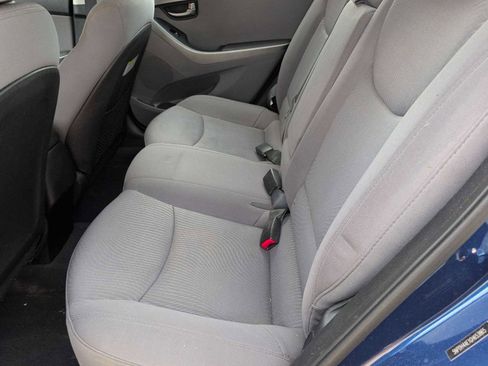Used 2016 Hyundai Elantra SE w/ Option Group 02 FWD image 18