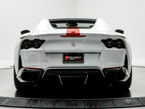 Used 2022 Ferrari 812 GTS RWD image 15