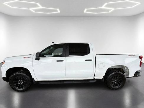 Used 2023 Chevrolet Silverado 1500 Custom Trail Boss AWD/4WD image 9