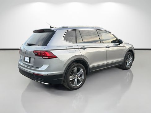 Used 2020 Volkswagen Tiguan SEL FWD image 3