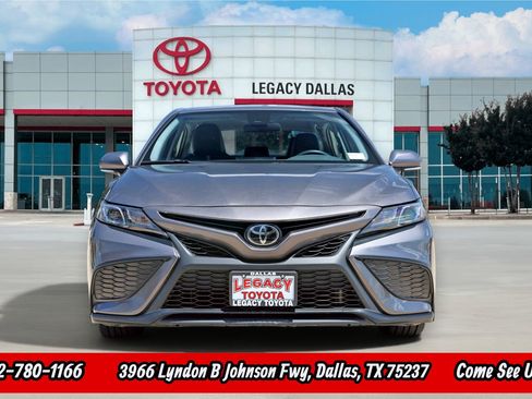 Used 2024 Toyota Camry SE w/ Cold Weather Package AWD/4WD image 5