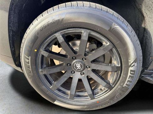 Used 2011 GMC Yukon SLT image 17