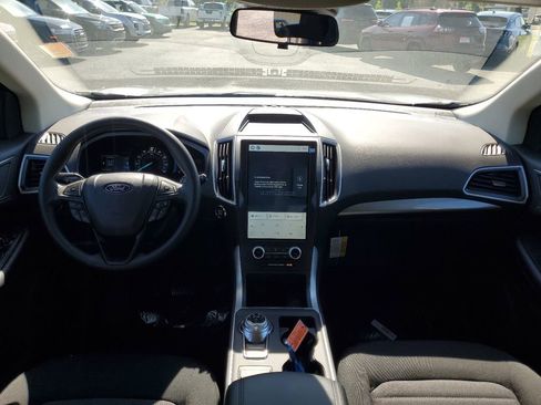 New 2024 Ford Edge SE w/ Black Appearance Package image 25