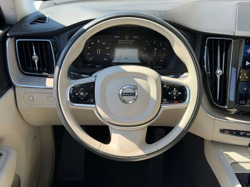 Used 2019 Volvo XC60 T5 Inscription AWD/4WD image 8