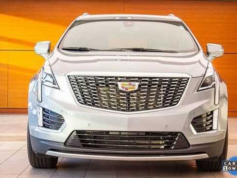 Certified 2025 Cadillac XT5 Premium Luxury image 2