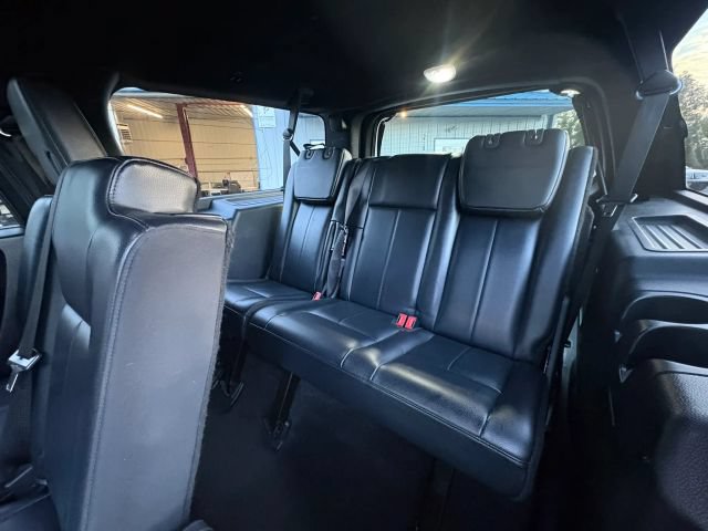 Used 2017 Ford Expedition EL XLT w/ Equipment Group 202A RWD image 14