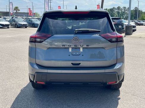 New 2026 Nissan Rogue SV FWD image 4