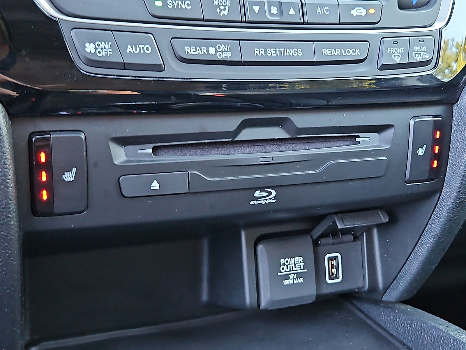 Used 2020 Honda Pilot Touring image 18