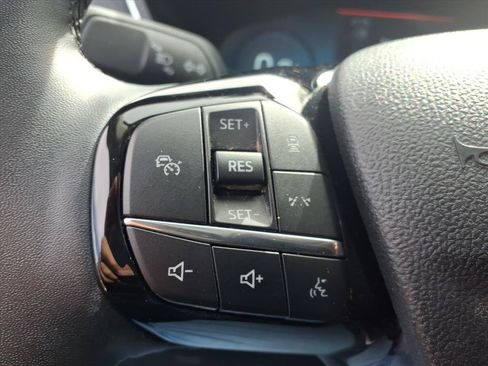 Used 2025 Ford Escape Platinum AWD/4WD image 19