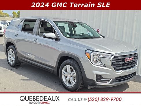 Used 2024 GMC Terrain SLE FWD image 1