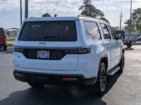 New 2026 Jeep Grand Wagoneer 4WD image 3